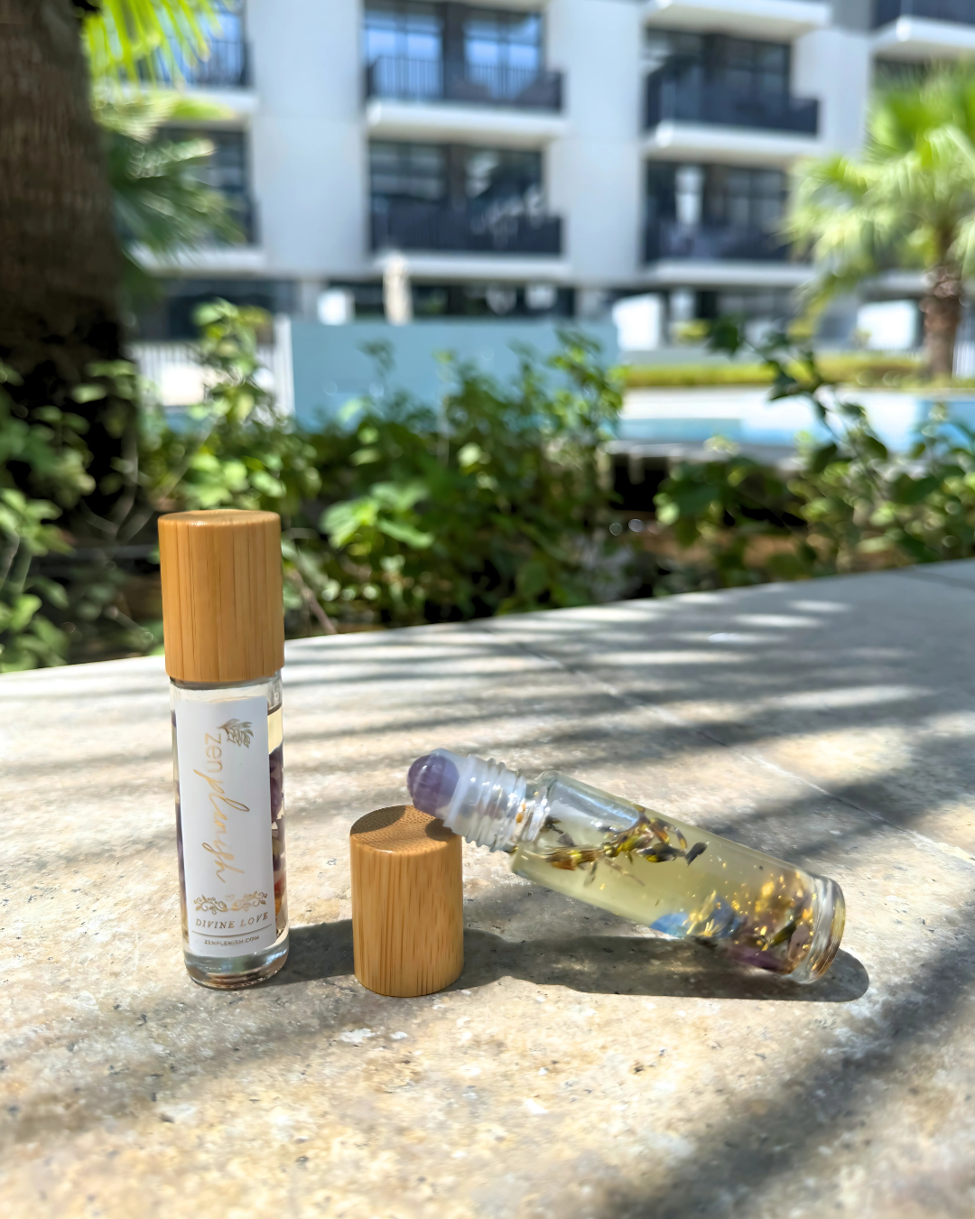 Clean Luxury Essential oil roll on, zenplenish, zenful night, roller bottle, amethyst, lavender, vanilla, chamomile, ylang ylang, sandalwood, lime, natural fragrance, 24K gold, crystals