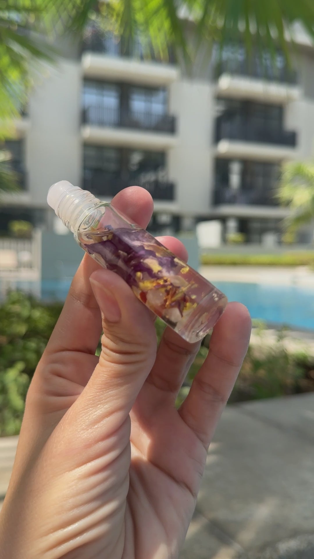 Clean Luxury Essential oil roll on, zenplenish, divine love, roller bottle, quartz, vanilla, bergamot, ylang ylang, sandalwood, jasmine, gardenia, blue lotus, natural fragrance, 24K gold, crystals